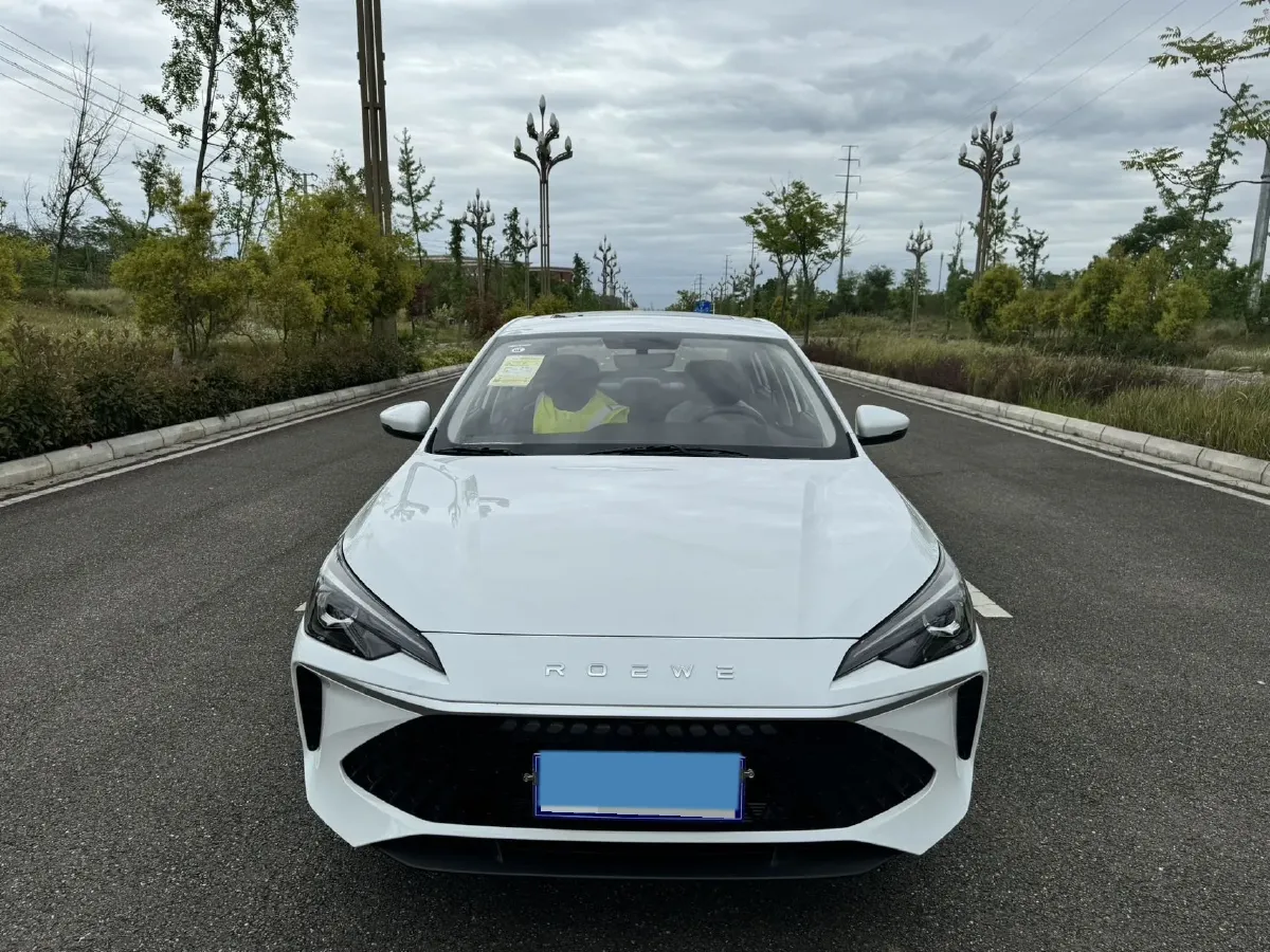 2023 Roewe i5 1.5L 129HP L4 CVT,autocango,china used car exporter,china ev exporter,chinese used car exporter,chinese used ev exporter