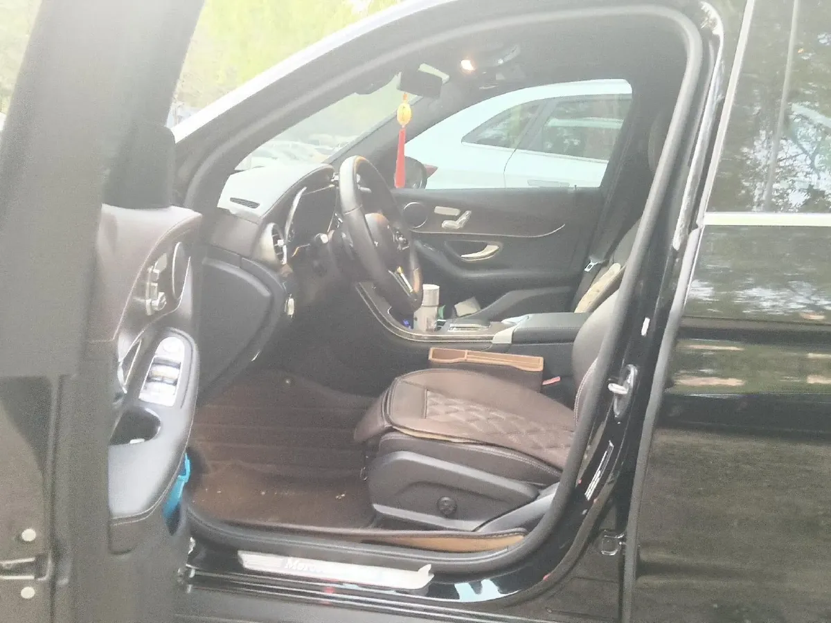 2021 Mercedes-Benz GLC Class 2.0T 197HP L4 9AT,autocango,china used car exporter,china ev exporter,chinese used car exporter,chinese used ev exporter