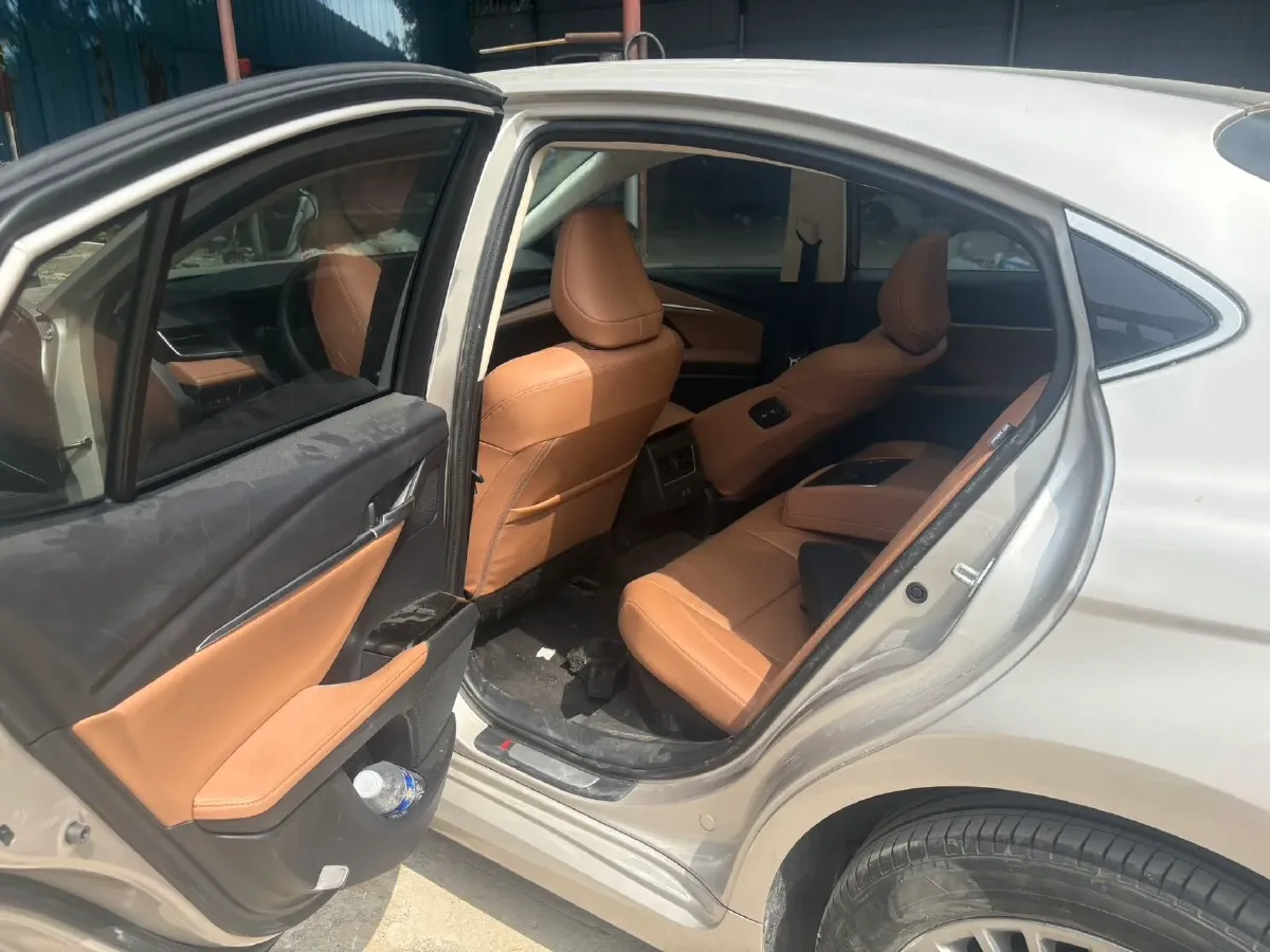 2024 Toyota Camry 2.0L 152HP L4 E-CVT Hybrid,autocango,china used car exporter,china ev exporter,chinese used car exporter,chinese used ev exporter