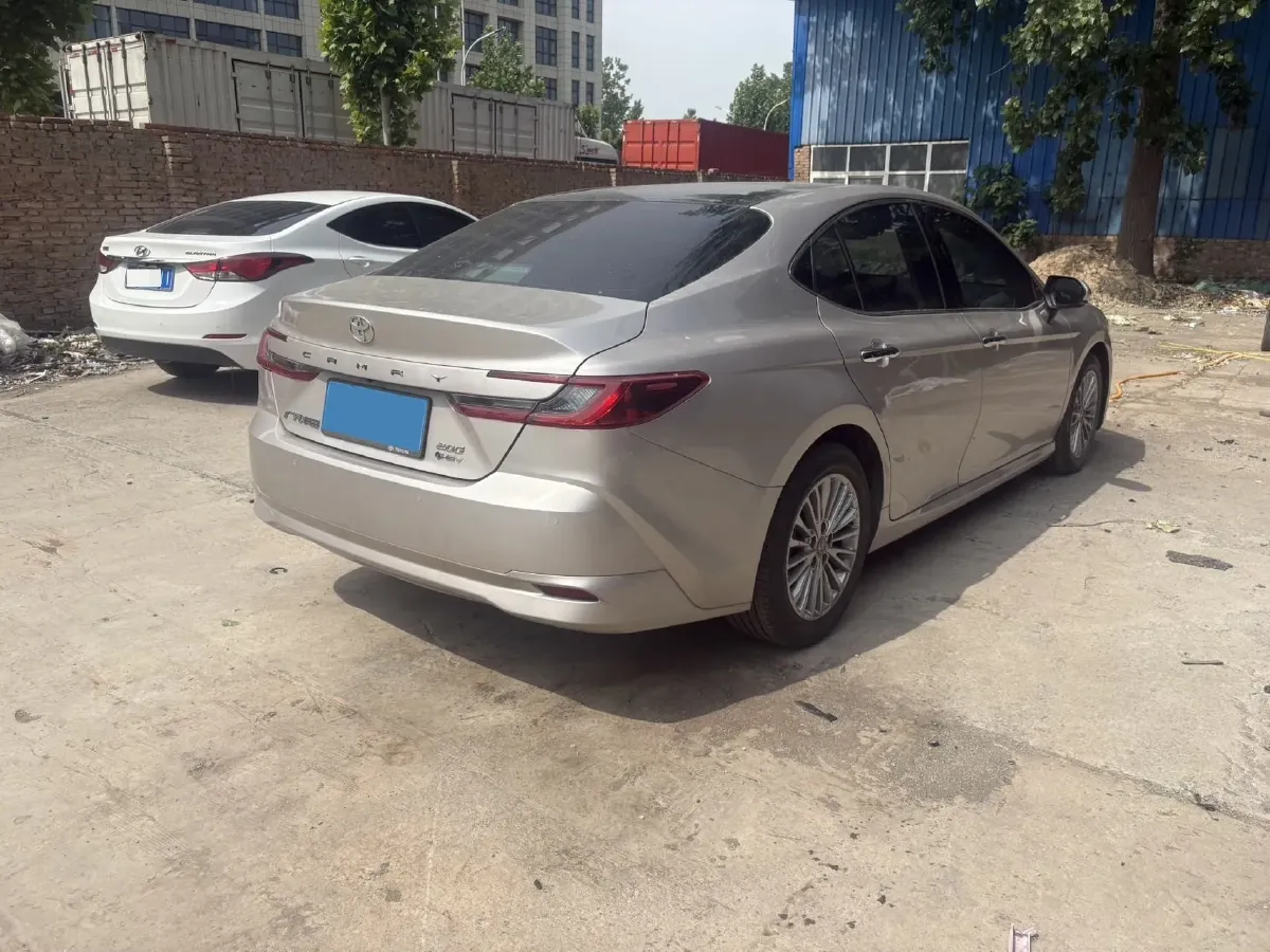 2024 Toyota Camry 2.0L 152HP L4 E-CVT Hybrid,autocango,china used car exporter,china ev exporter,chinese used car exporter,chinese used ev exporter