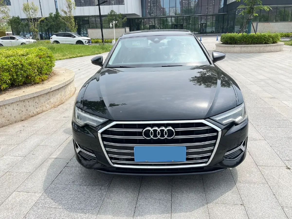 2019 Mercedes-Benz E Class 1.5T 184HP L4 9AT,autocango,china used car exporter,china ev exporter,chinese used car exporter,chinese used ev exporter