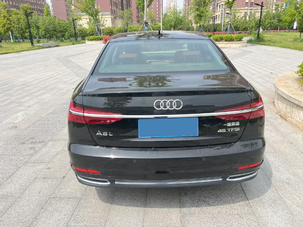 2019 Mercedes-Benz E Class 1.5T 184HP L4 9AT,autocango,china used car exporter,china ev exporter,chinese used car exporter,chinese used ev exporter