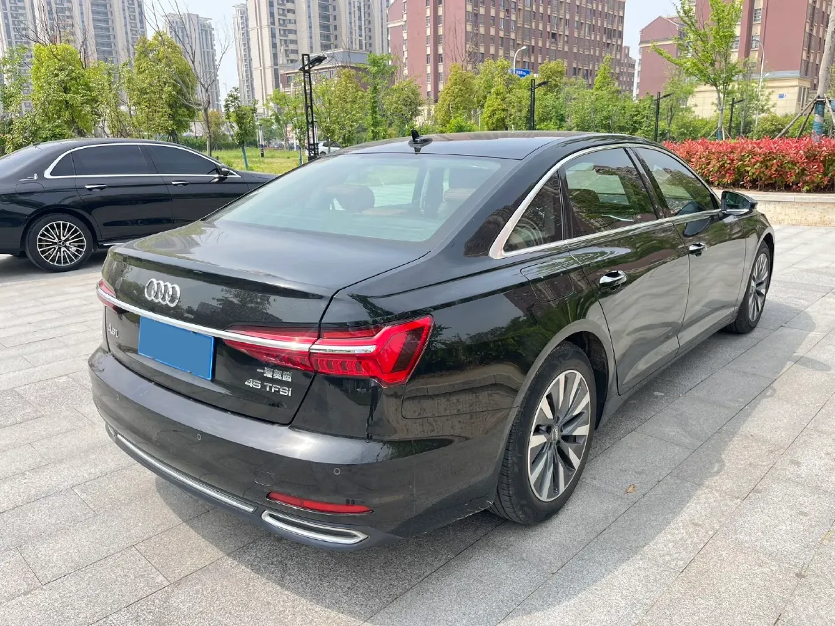 2019 Mercedes-Benz E Class 1.5T 184HP L4 9AT,autocango,china used car exporter,china ev exporter,chinese used car exporter,chinese used ev exporter