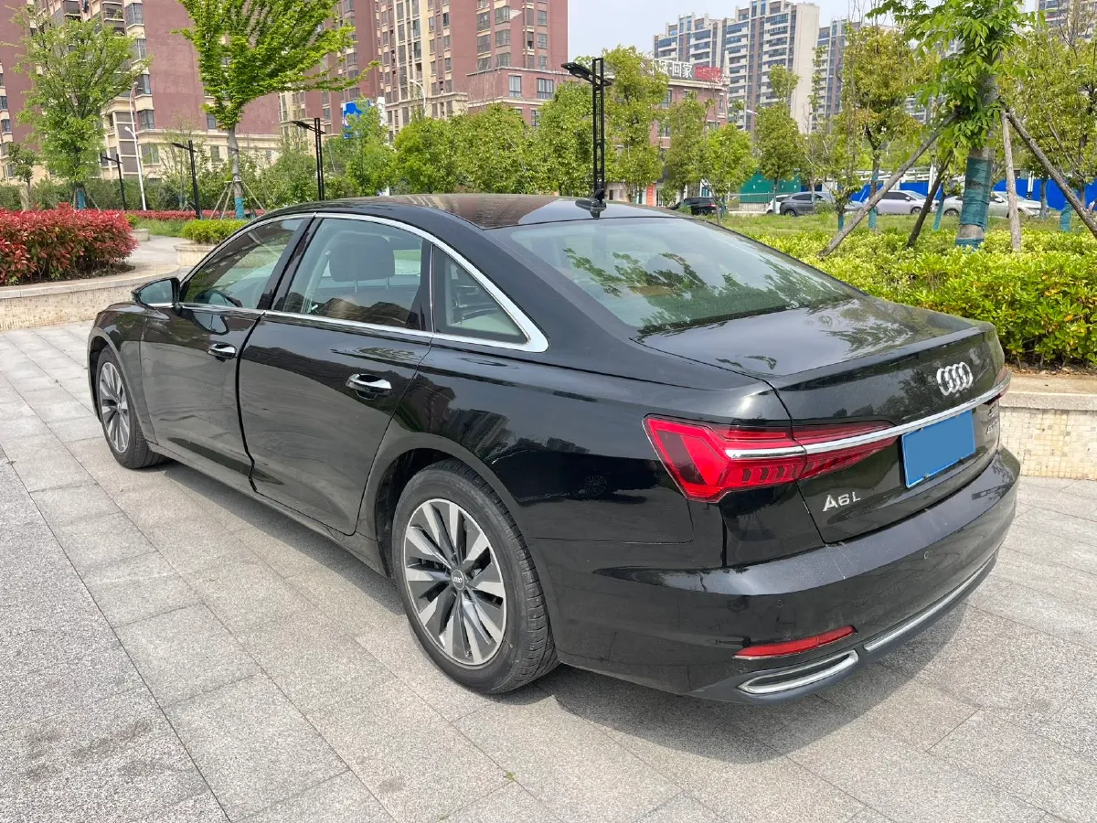 2019 Mercedes-Benz E Class 1.5T 184HP L4 9AT,autocango,china used car exporter,china ev exporter,chinese used car exporter,chinese used ev exporter