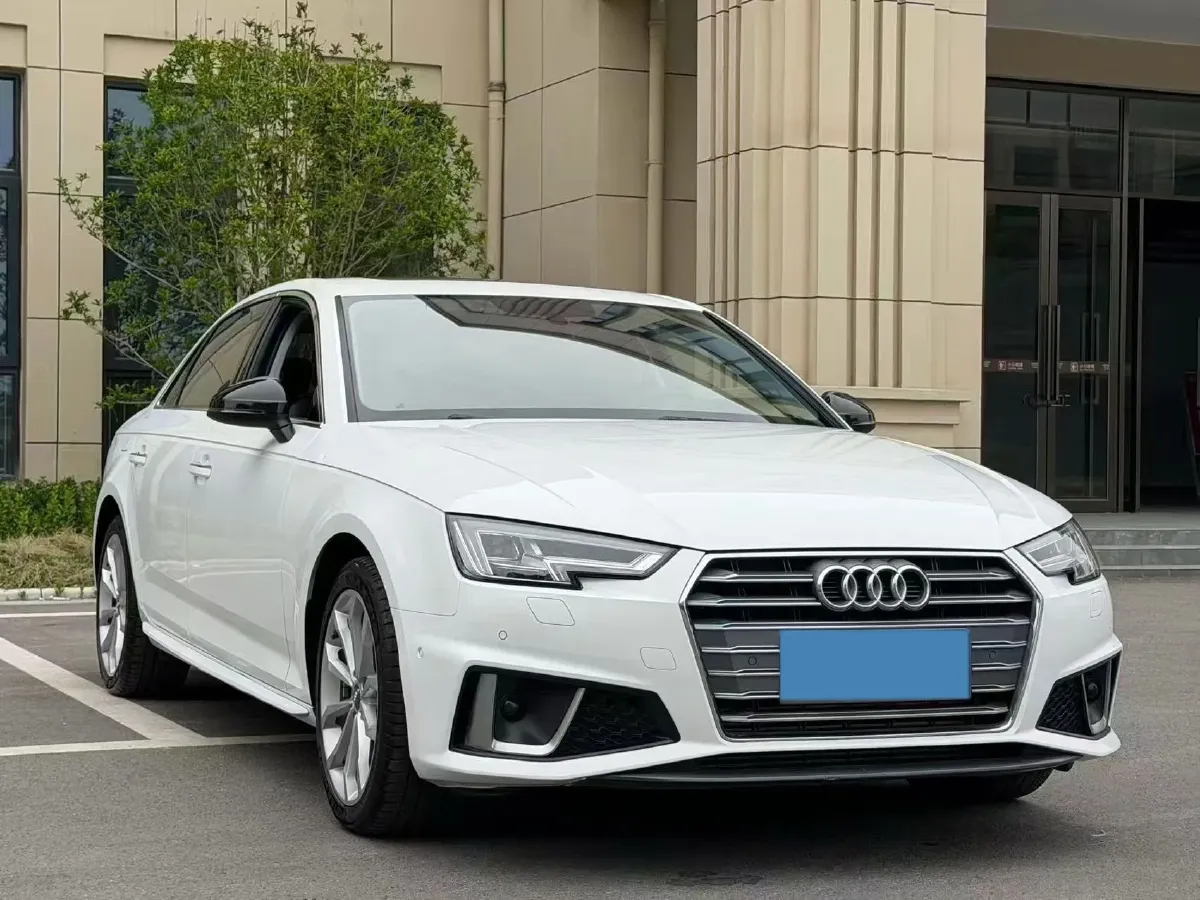 2019 Audi A4L 2.0T 190HP L4 7DCT,autocango,china used car exporter,china ev exporter,chinese used car exporter,chinese used ev exporter