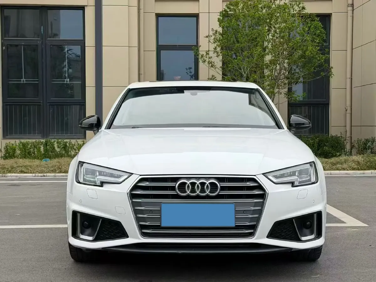 2019 Audi A4L 2.0T 190HP L4 7DCT,autocango,china used car exporter,china ev exporter,chinese used car exporter,chinese used ev exporter