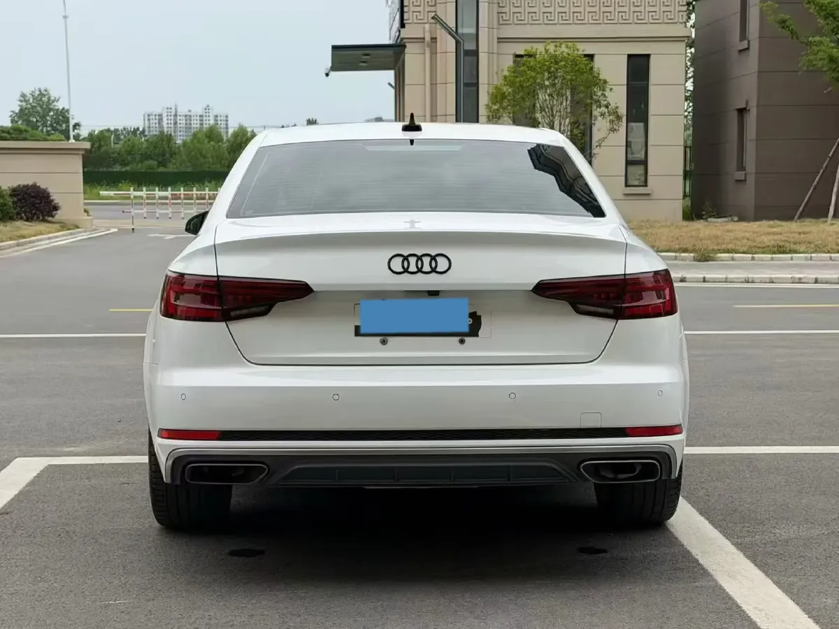 2019 Audi A4L 2.0T 190HP L4 7DCT,autocango,china used car exporter,china ev exporter,chinese used car exporter,chinese used ev exporter