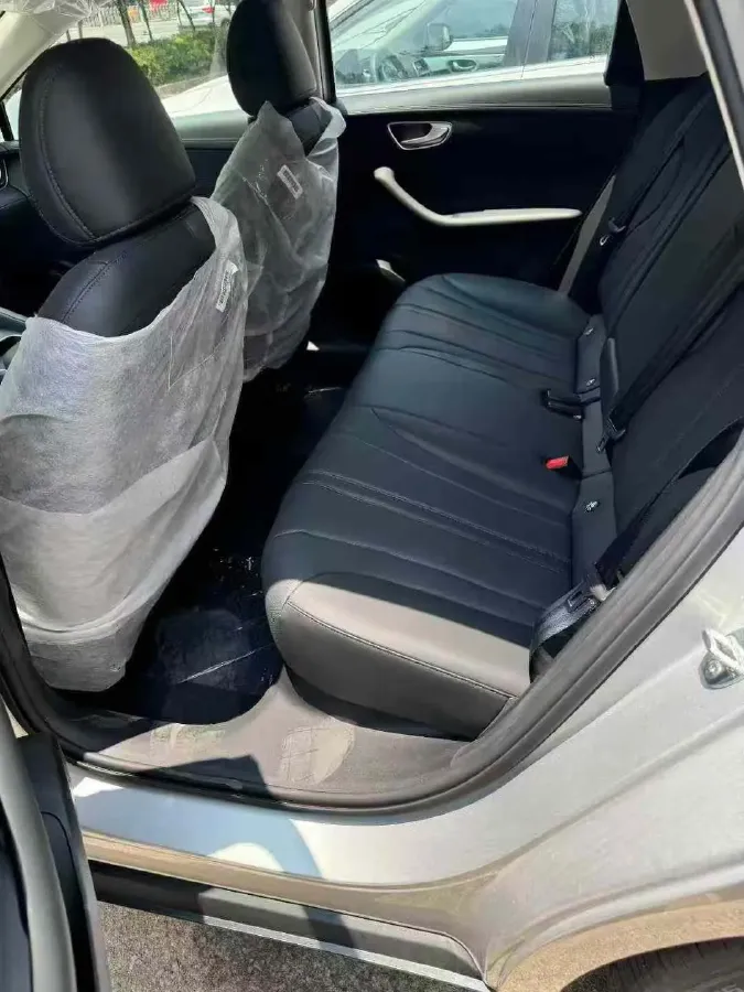 2023 Roewe D7 1.5L 112HP L4 1DHT PHEV 21.4KWH,autocango,china used car exporter,china ev exporter,chinese used car exporter,chinese used ev exporter