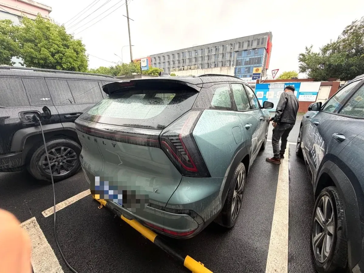 2025 Geely StarRay 1.5T 181HP L4 7DCT,autocango,china used car exporter,china ev exporter,chinese used car exporter,chinese used ev exporter