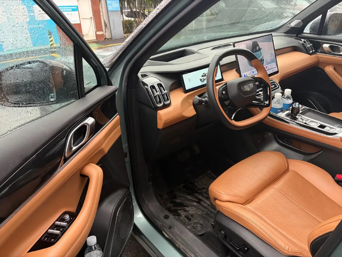 2025 Geely StarRay 1.5T 181HP L4 7DCT,autocango,china used car exporter,china ev exporter,chinese used car exporter,chinese used ev exporter