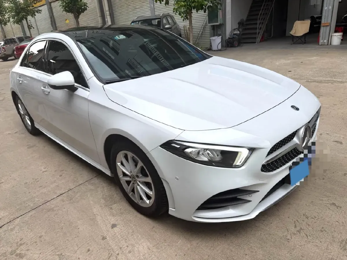 2020 Mercedes-Benz A Class 1.3T 163HP L4 7DCT,autocango,china used car exporter,china ev exporter,chinese used car exporter,chinese used ev exporter