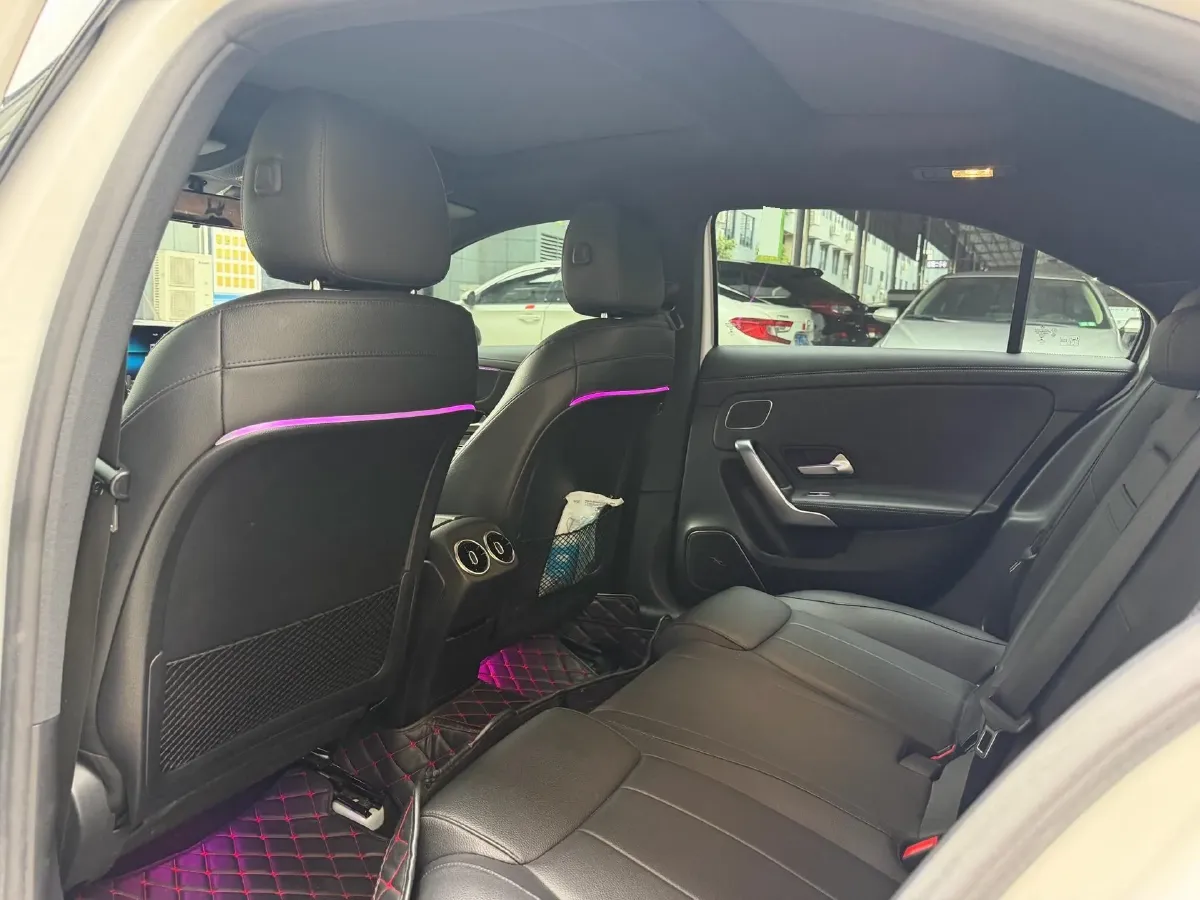 2020 Mercedes-Benz A Class 1.3T 163HP L4 7DCT,autocango,china used car exporter,china ev exporter,chinese used car exporter,chinese used ev exporter