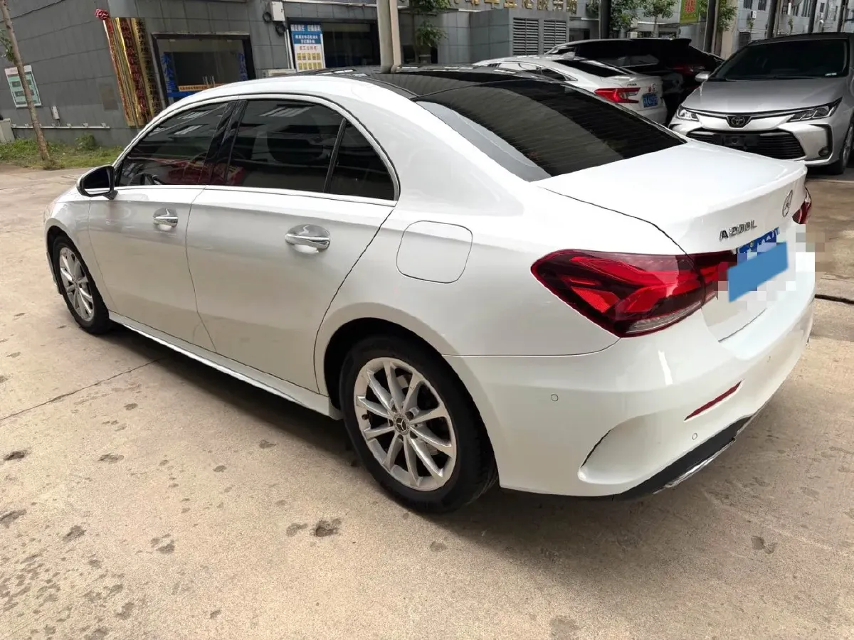 2020 Mercedes-Benz A Class 1.3T 163HP L4 7DCT,autocango,china used car exporter,china ev exporter,chinese used car exporter,chinese used ev exporter