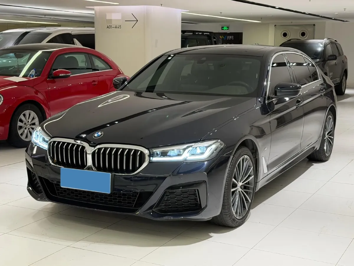 2022 BMW 5 Series 2.0T 252HP L4 8AT,autocango,china used car exporter,china ev exporter,chinese used car exporter,chinese used ev exporter