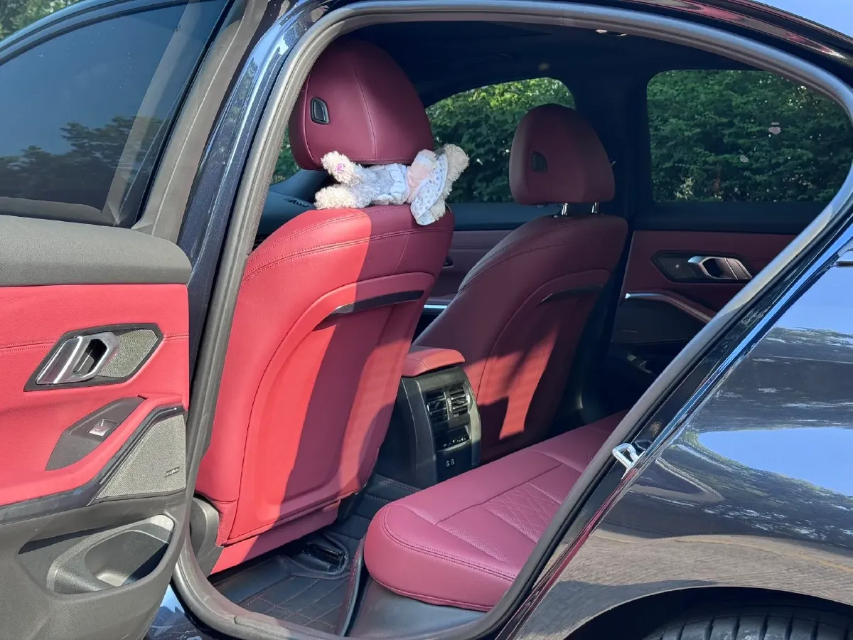 2024 BMW 3 Series 2.0T 184HP L4 8AT,autocango,china used car exporter,china ev exporter,chinese used car exporter,chinese used ev exporter