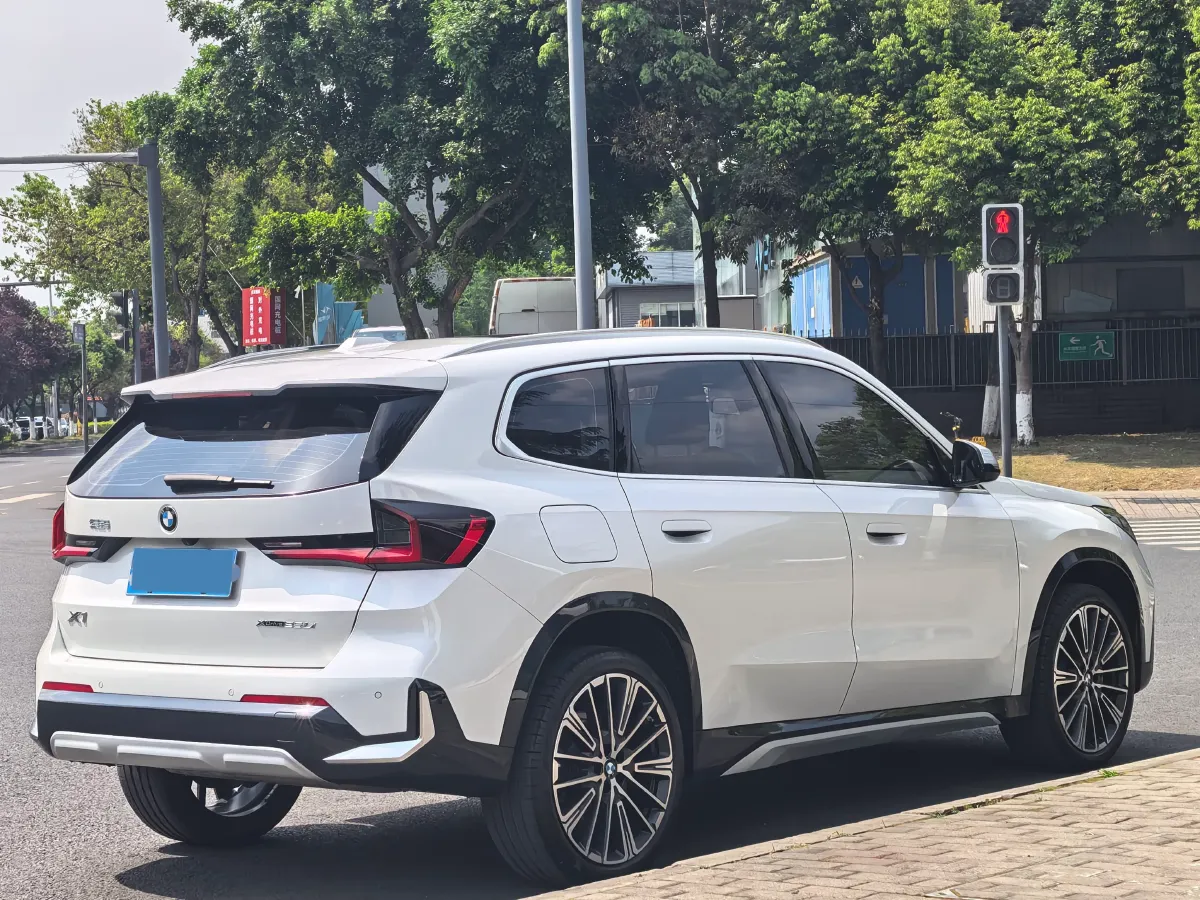 2023 BMW X1 2.0T 204HP L4 7DCT,autocango,china used car exporter,china ev exporter,chinese used car exporter,chinese used ev exporter