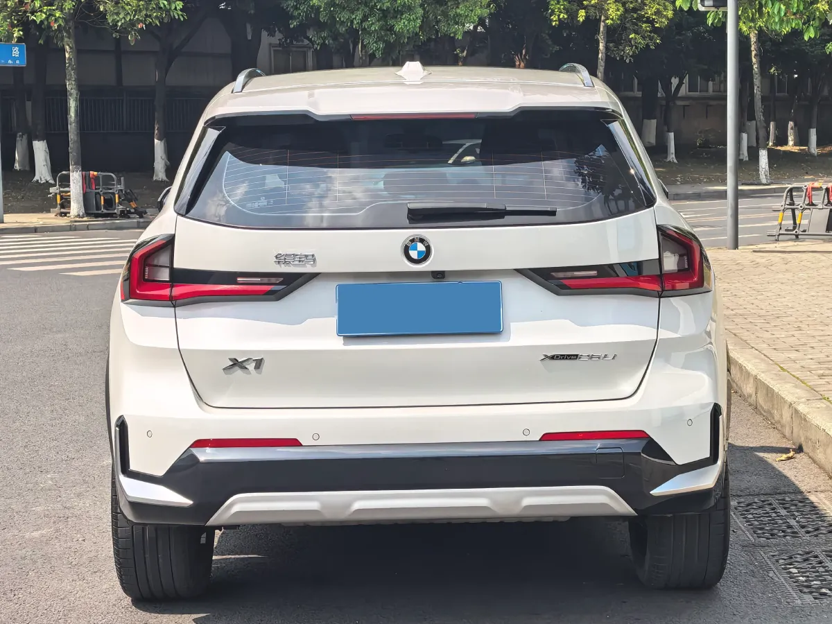 2023 BMW X1 2.0T 204HP L4 7DCT,autocango,china used car exporter,china ev exporter,chinese used car exporter,chinese used ev exporter