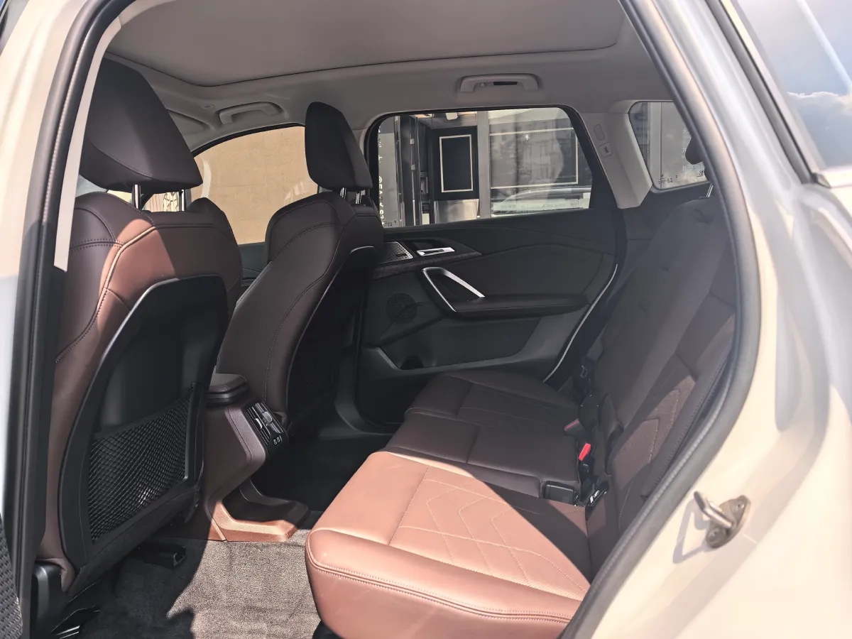 2023 BMW X1 2.0T 204HP L4 7DCT,autocango,china used car exporter,china ev exporter,chinese used car exporter,chinese used ev exporter