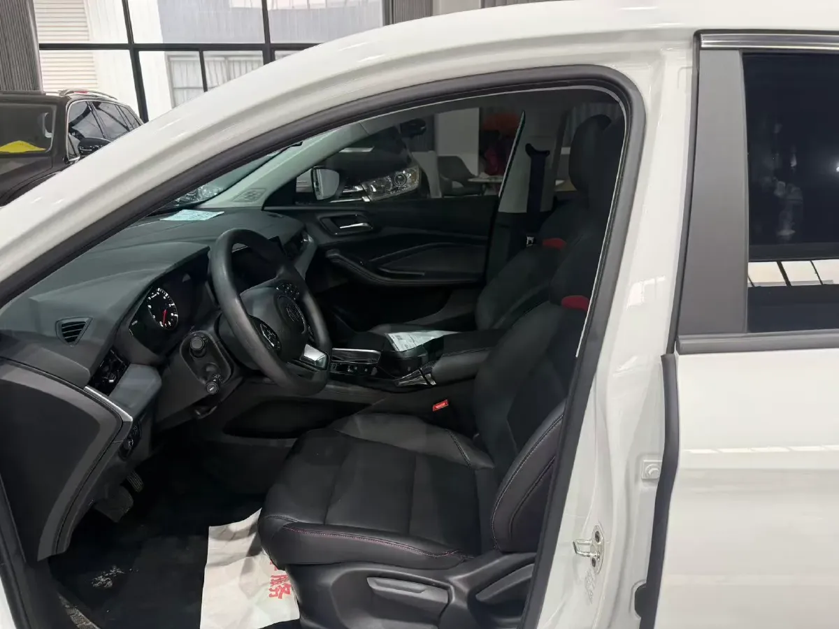 2023 MG 5 1.5L 129HP L4 CVT,autocango,china used car exporter,china ev exporter,chinese used car exporter,chinese used ev exporter