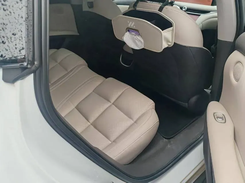 2024 IM L6 BEV 75KWH,autocango,china used car exporter,china ev exporter,chinese used car exporter,chinese used ev exporter