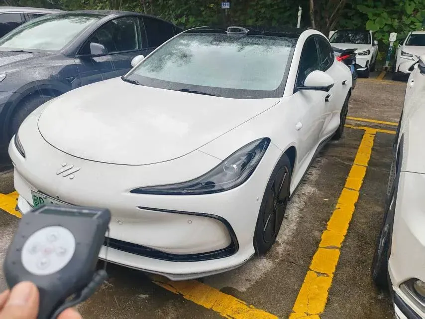2024 IM L6 BEV 75KWH,autocango,china used car exporter,china ev exporter,chinese used car exporter,chinese used ev exporter
