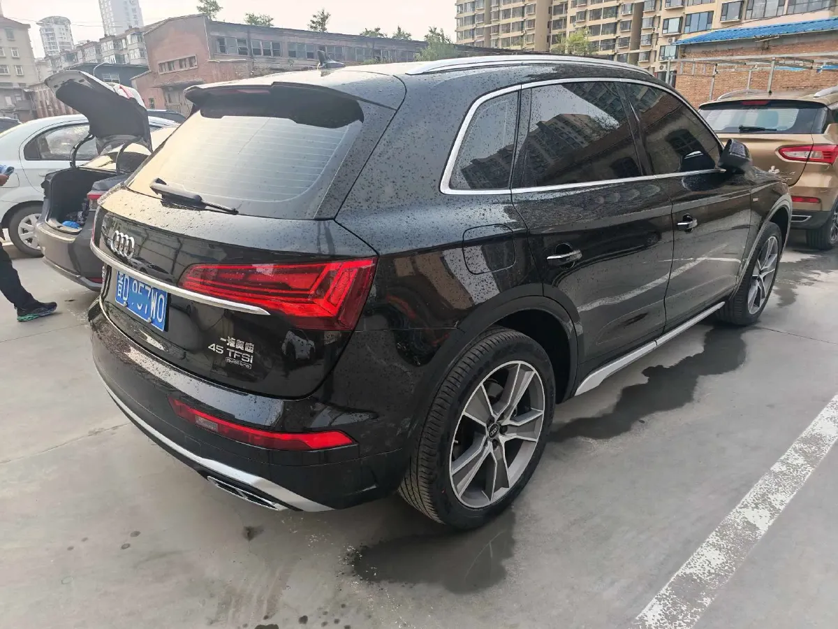 2022 Audi Q5L 2.0T 252HP L4 7DCT,autocango,china used car exporter,china ev exporter,chinese used car exporter,chinese used ev exporter