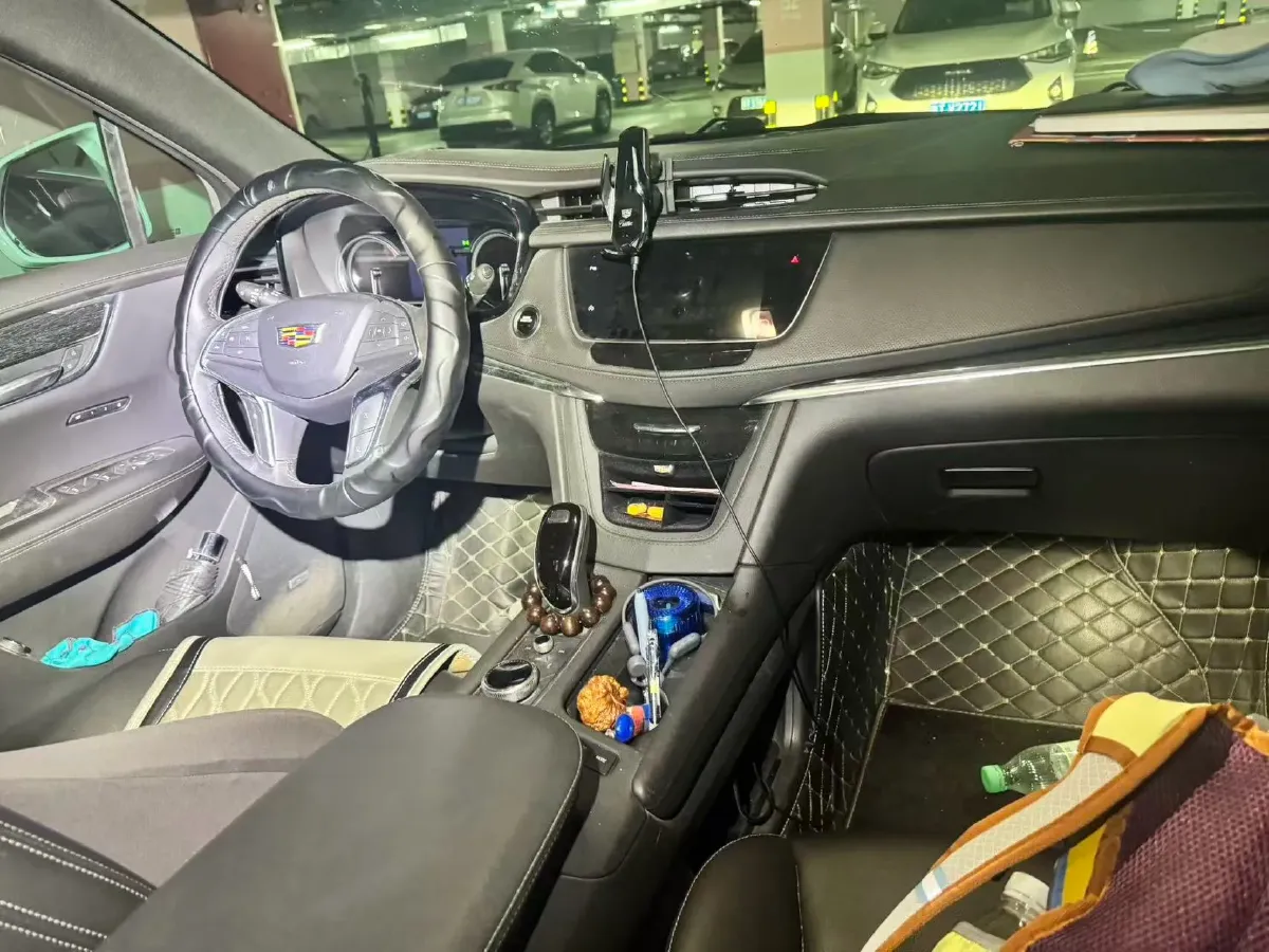 2021 Cadillac XT5 2.0T 237HP L4 9AT,autocango,china used car exporter,china ev exporter,chinese used car exporter,chinese used ev exporter