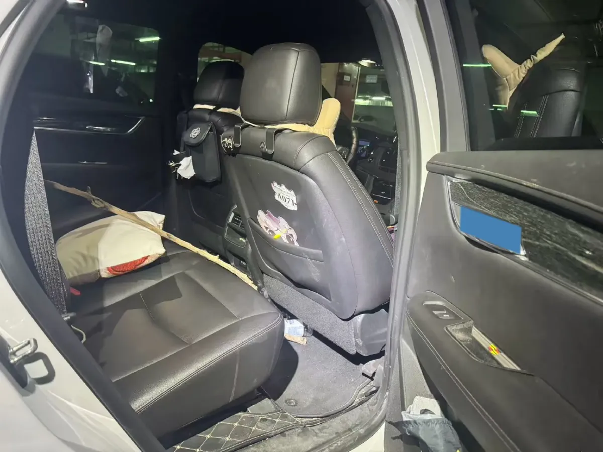 2021 Cadillac XT5 2.0T 237HP L4 9AT,autocango,china used car exporter,china ev exporter,chinese used car exporter,chinese used ev exporter