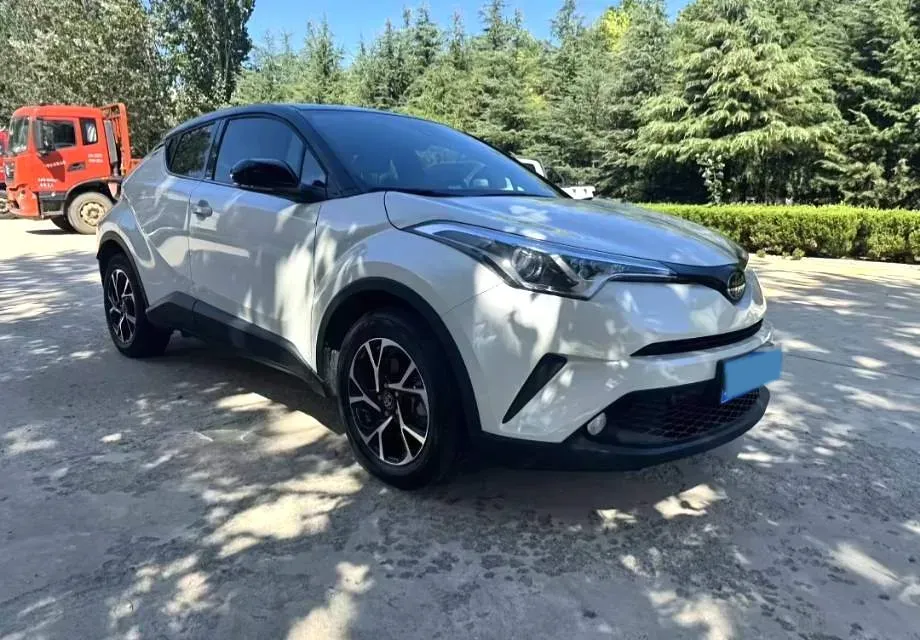 2020 Toyota C-HR 2.0L 171HP L4 CVT,autocango,china used car exporter,china ev exporter,chinese used car exporter,chinese used ev exporter