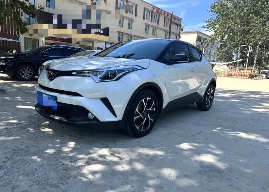 2020 Toyota C-HR 2.0L 171HP L4 CVT,autocango,china used car exporter,china ev exporter,chinese used car exporter,chinese used ev exporter