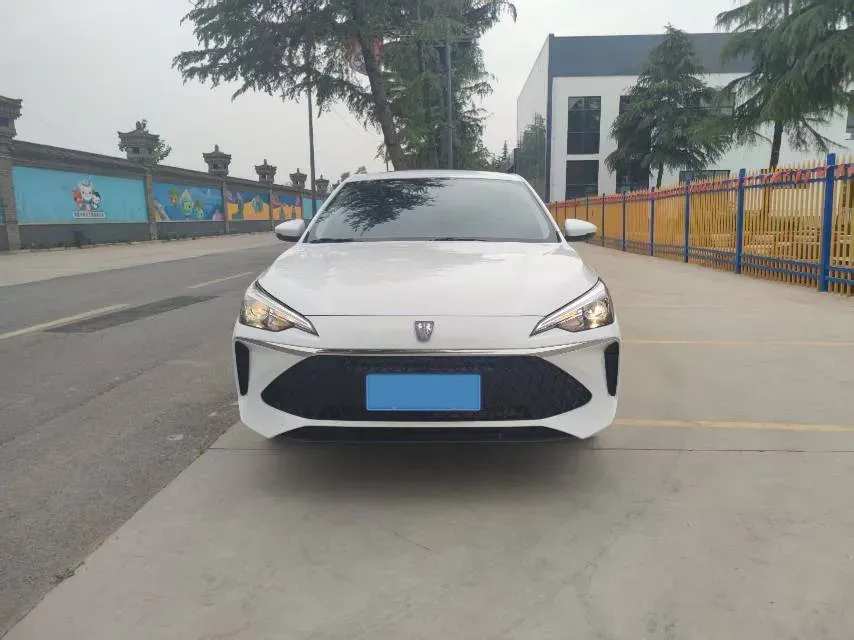 2024 Roewe i5 1.5L 129HP L4 CVT,autocango,china used car exporter,china ev exporter,chinese used car exporter,chinese used ev exporter