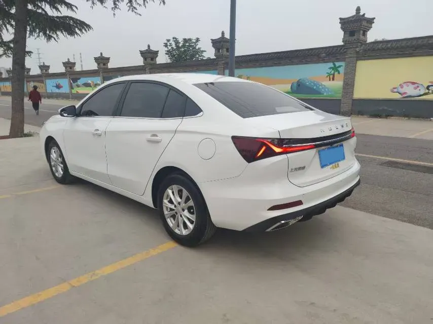 2024 Roewe i5 1.5L 129HP L4 CVT,autocango,china used car exporter,china ev exporter,chinese used car exporter,chinese used ev exporter