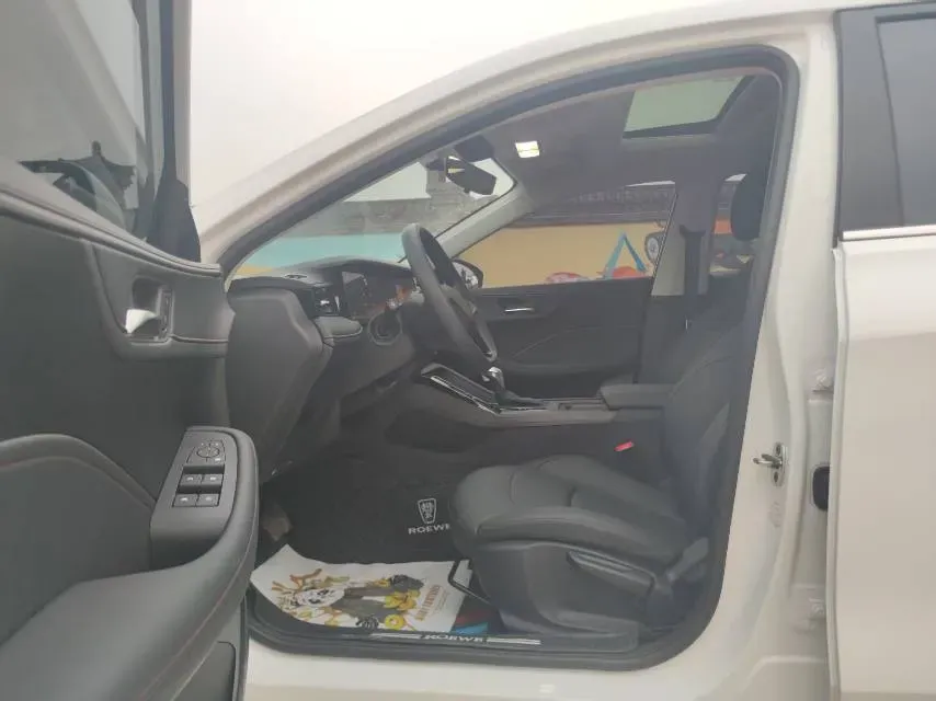 2024 Roewe i5 1.5L 129HP L4 CVT,autocango,china used car exporter,china ev exporter,chinese used car exporter,chinese used ev exporter