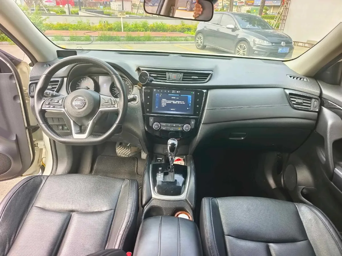 2020 Nissan X-Trail 2.0L 154HP L4 CVT,autocango,china used car exporter,china ev exporter,chinese used car exporter,chinese used ev exporter