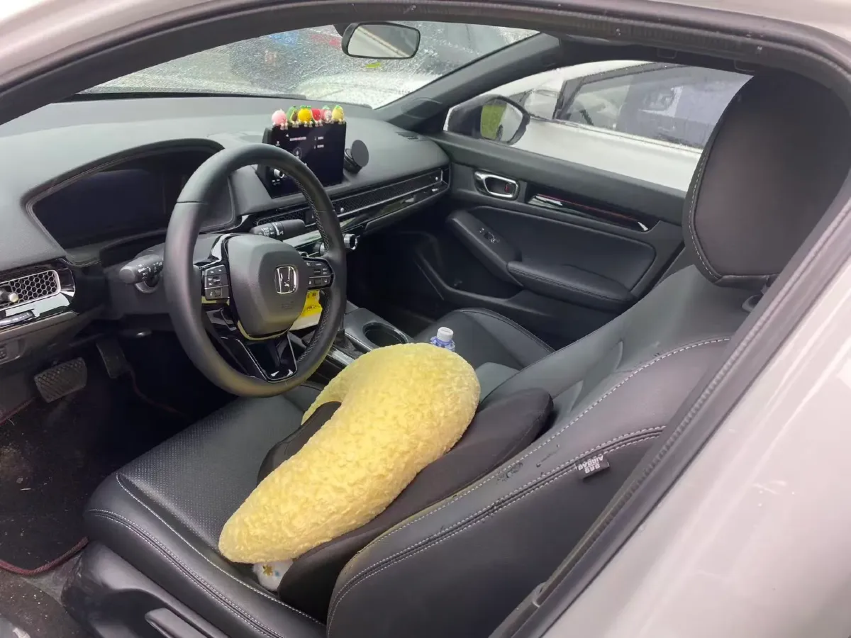 2025 Honda Civic 1.5T 182HP L4 CVT,autocango,china used car exporter,china ev exporter,chinese used car exporter,chinese used ev exporter