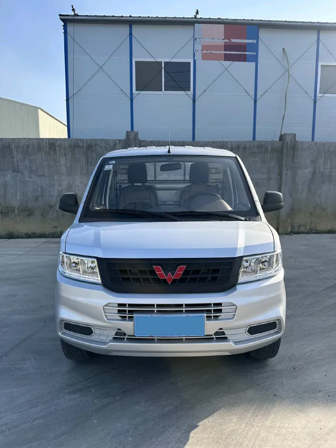 2023 WuLing RongGuang New Truck 1.5L 102HP L4 5MT,autocango,china used car exporter,china ev exporter,chinese used car exporter,chinese used ev exporter