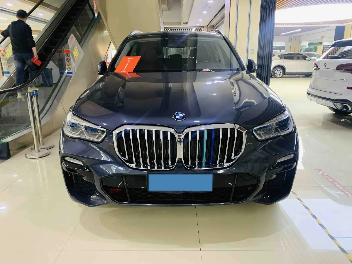 2020 BMW X5 3.0T 340HP L6 8AT,autocango,china used car exporter,china ev exporter,chinese used car exporter,chinese used ev exporter