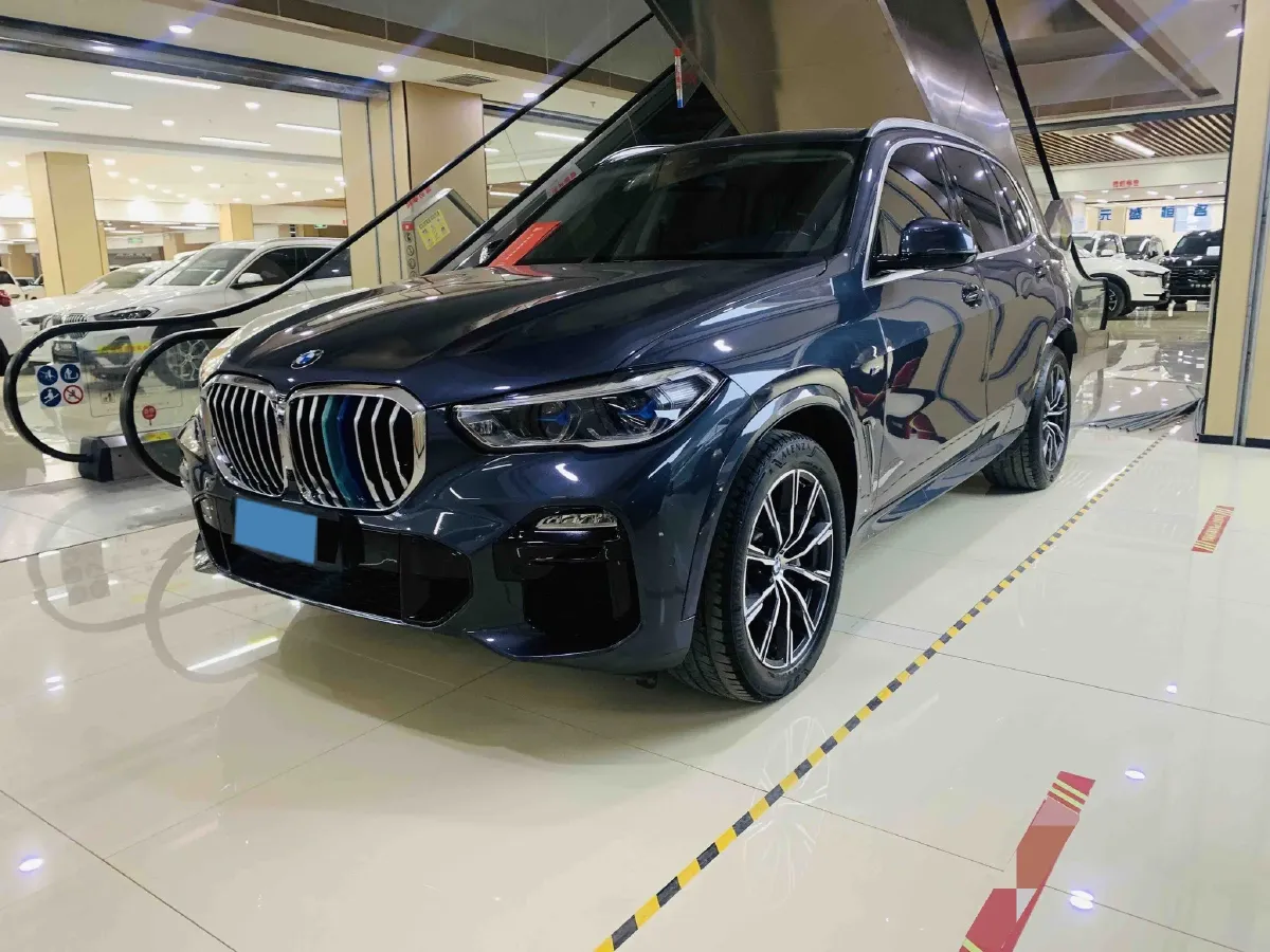 2020 BMW X5 3.0T 340HP L6 8AT,autocango,china used car exporter,china ev exporter,chinese used car exporter,chinese used ev exporter