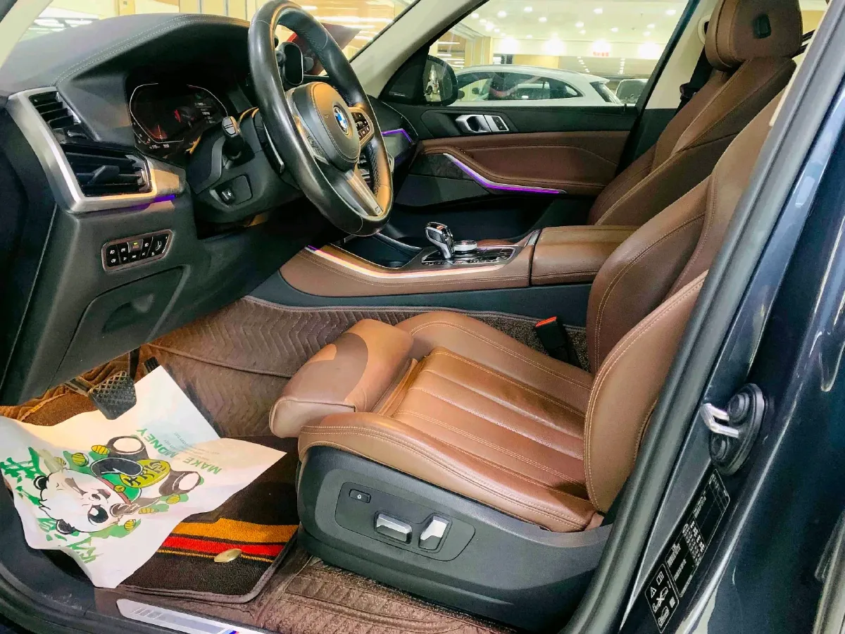 2020 BMW X5 3.0T 340HP L6 8AT,autocango,china used car exporter,china ev exporter,chinese used car exporter,chinese used ev exporter