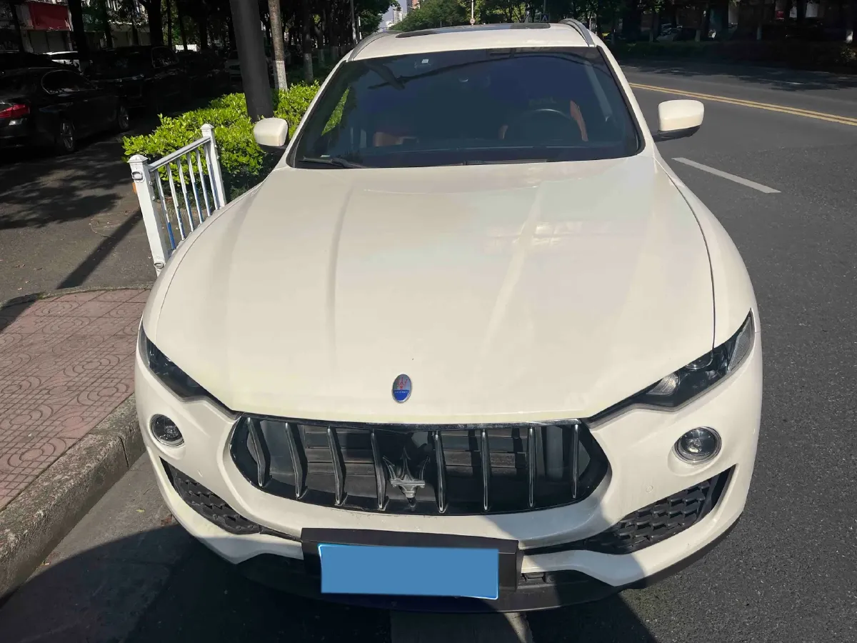 2018 Maserati Levante 3.0T 350HP V6 8AT,autocango,china used car exporter,china ev exporter,chinese used car exporter,chinese used ev exporter