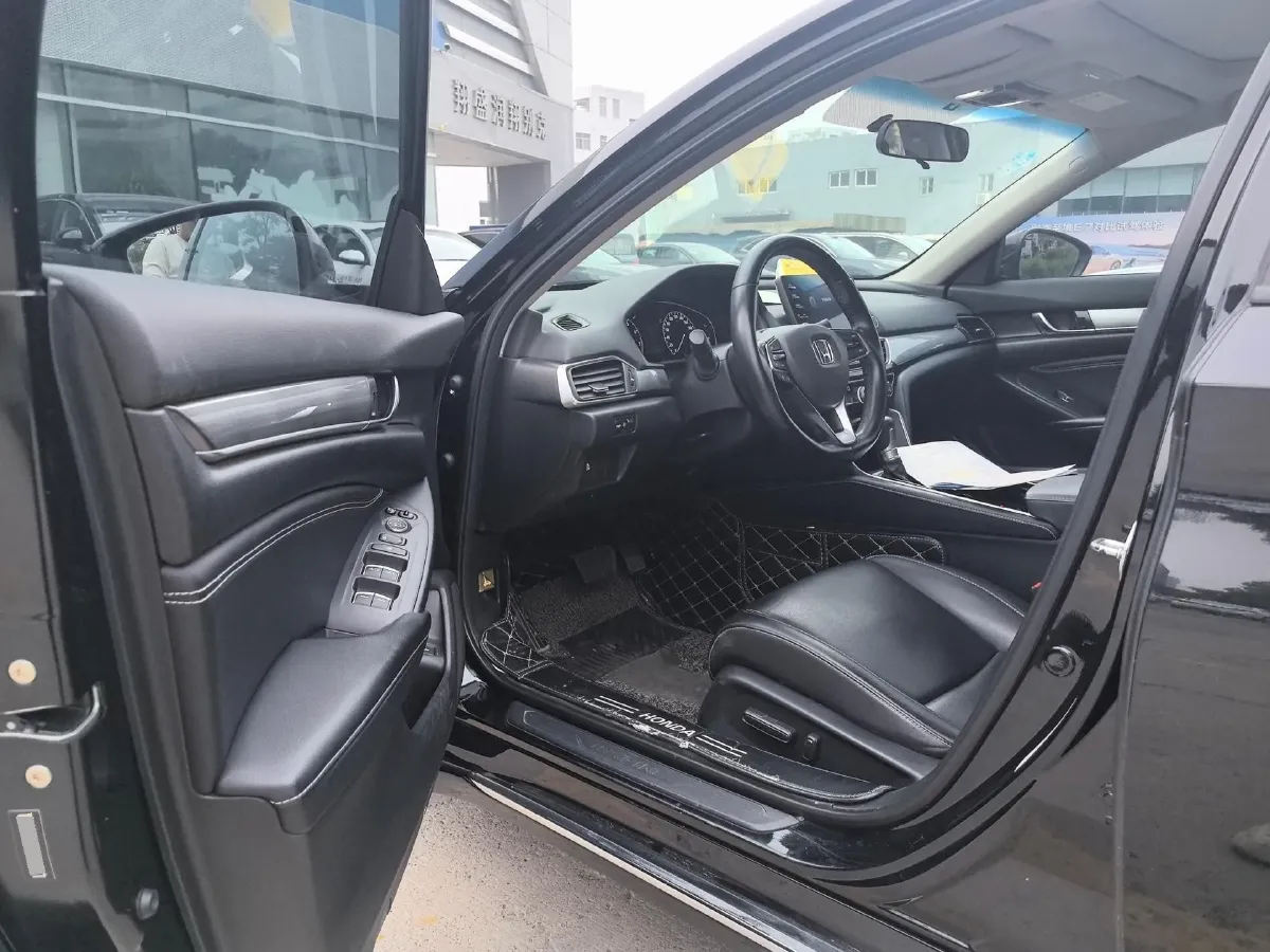 2019 Honda Inspire 1.5T 194HP L4 CVT,autocango,china used car exporter,china ev exporter,chinese used car exporter,chinese used ev exporter