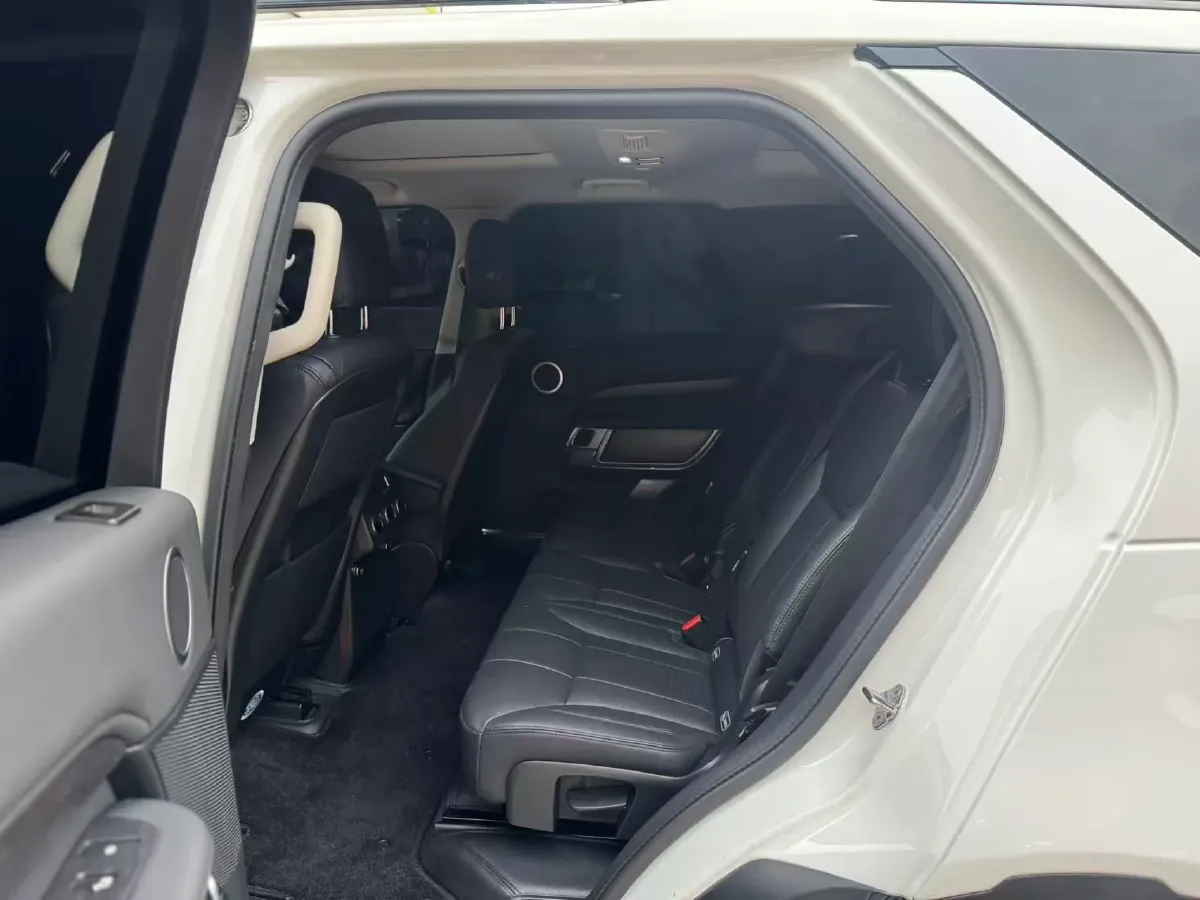 2020 Land Rover Discovery 3.0T 340HP V6 8AT,autocango,china used car exporter,china ev exporter,chinese used car exporter,chinese used ev exporter