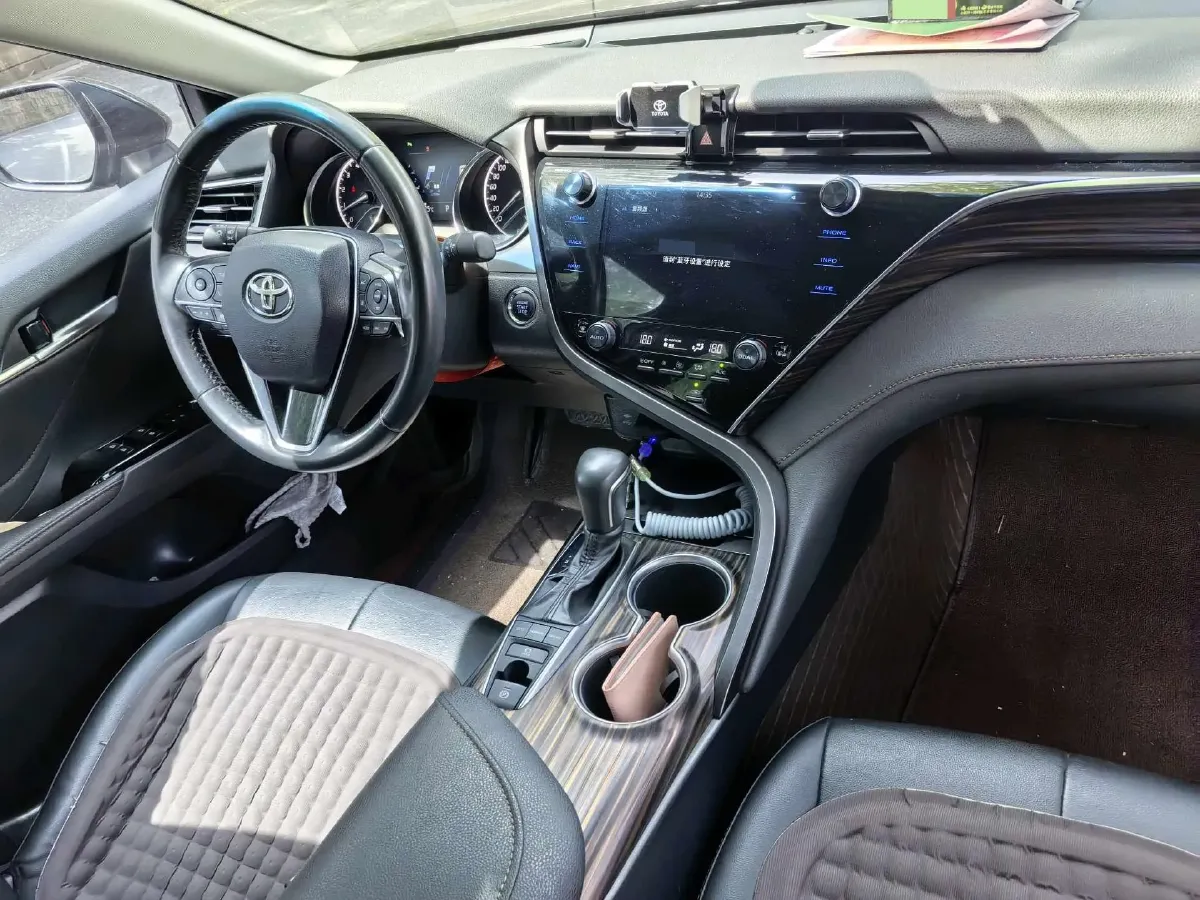 2019 Toyota Camry 2.5L 209HP L4 8AT,autocango,china used car exporter,china ev exporter,chinese used car exporter,chinese used ev exporter
