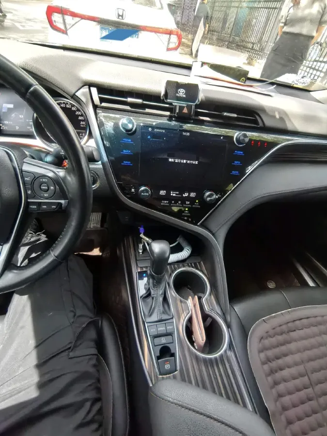 2019 Toyota Camry 2.5L 209HP L4 8AT,autocango,china used car exporter,china ev exporter,chinese used car exporter,chinese used ev exporter