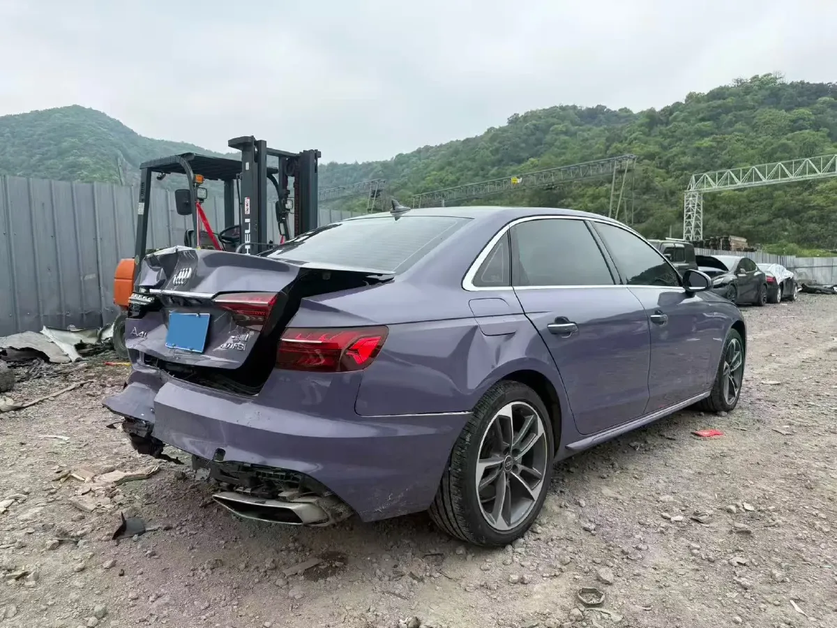 2024 Audi A4L 2.0T 190HP L4 7DCT,autocango,china used car exporter,china ev exporter,chinese used car exporter,chinese used ev exporter