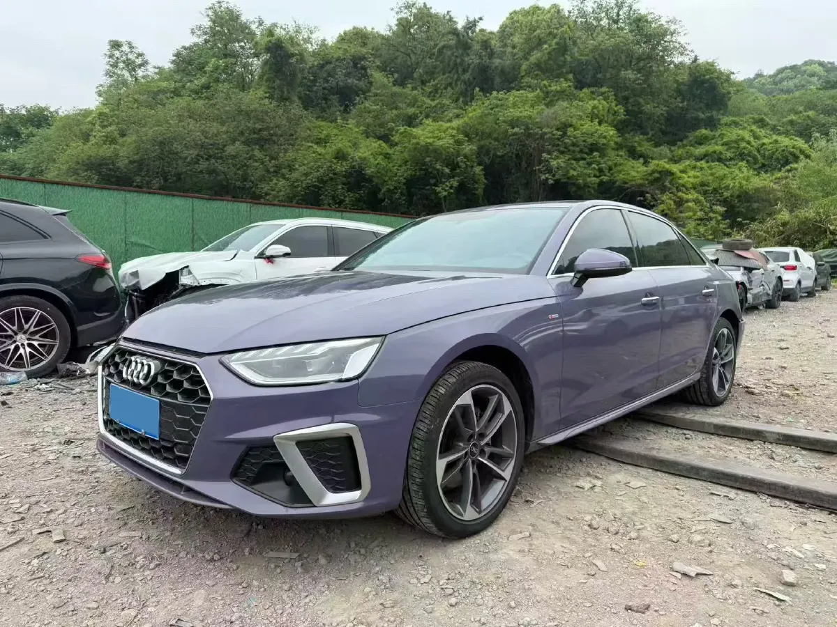 2024 Audi A4L 2.0T 190HP L4 7DCT,autocango,china used car exporter,china ev exporter,chinese used car exporter,chinese used ev exporter