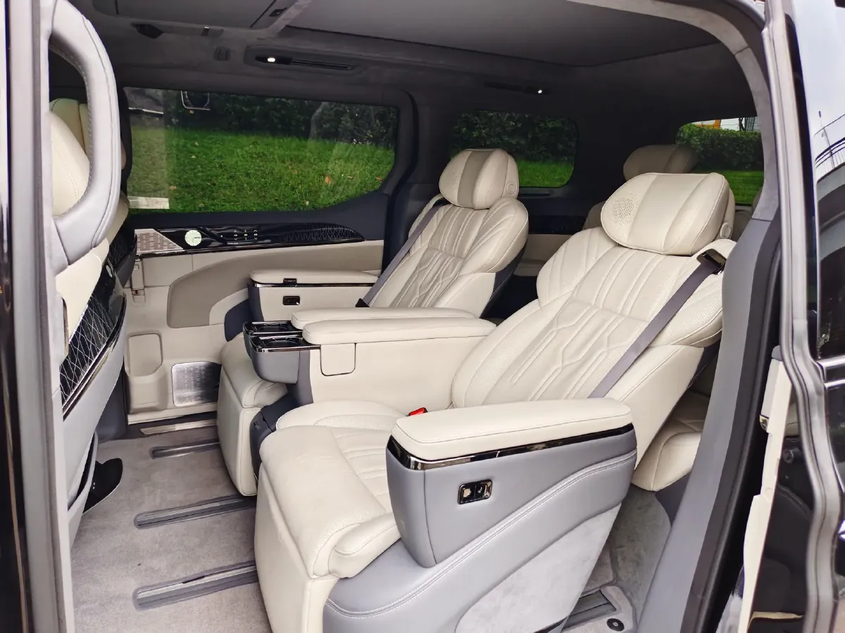 2022 Zeekr 009 BEV 116KWH,autocango,china used car exporter,china ev exporter,chinese used car exporter,chinese used ev exporter