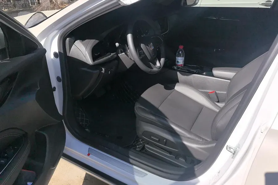 2024 Buick Regal 1.5T 169HP L4 9AT,autocango,china used car exporter,china ev exporter,chinese used car exporter,chinese used ev exporter