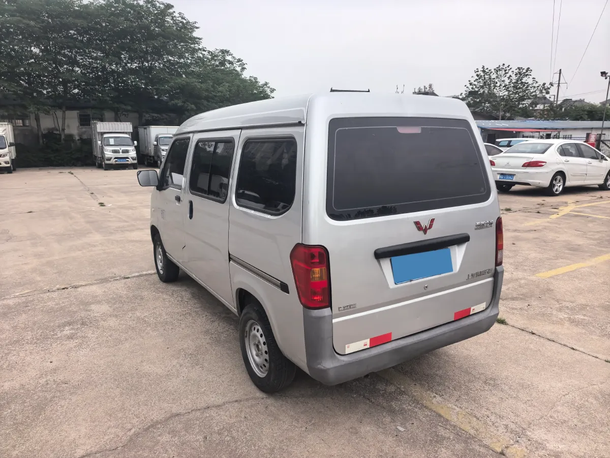 2015 WuLing ZhiGuang 1.2L 82HP L4 5MT,autocango,china used car exporter,china ev exporter,chinese used car exporter,chinese used ev exporter