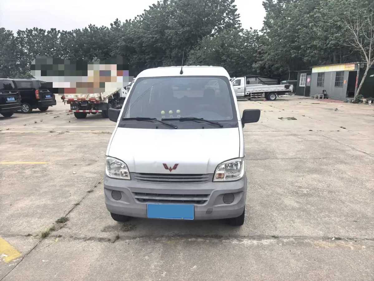 2015 WuLing ZhiGuang 1.2L 82HP L4 5MT,autocango,china used car exporter,china ev exporter,chinese used car exporter,chinese used ev exporter